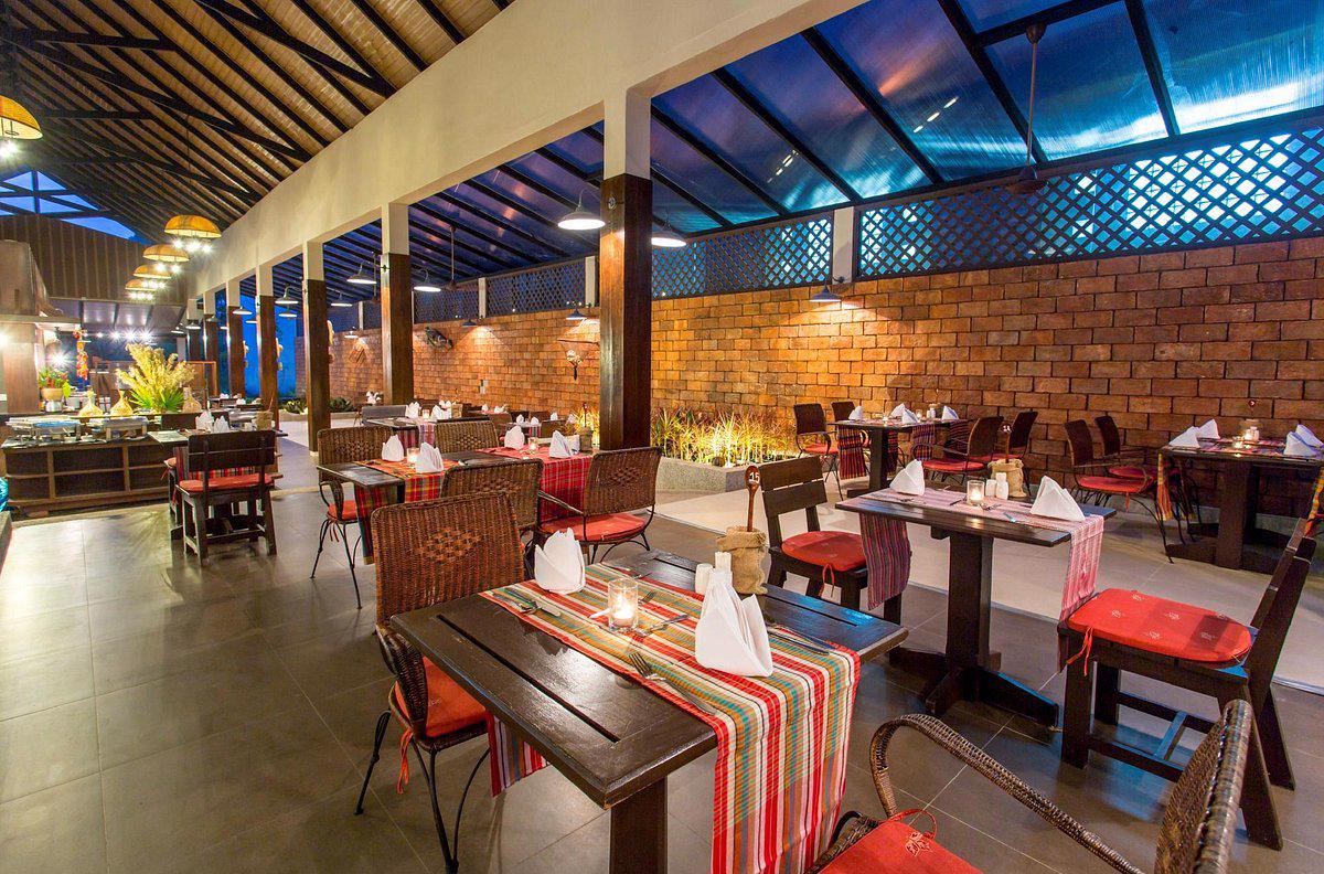 The Leaf on the Sands by Katathani