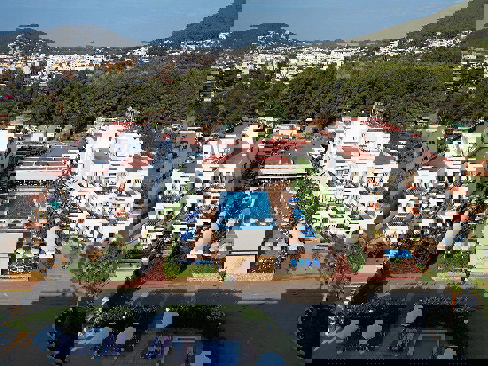 Invisa Aparthotel Casa Luis