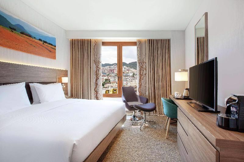 Foto Hilton Garden Inn Tirana *** Tirana