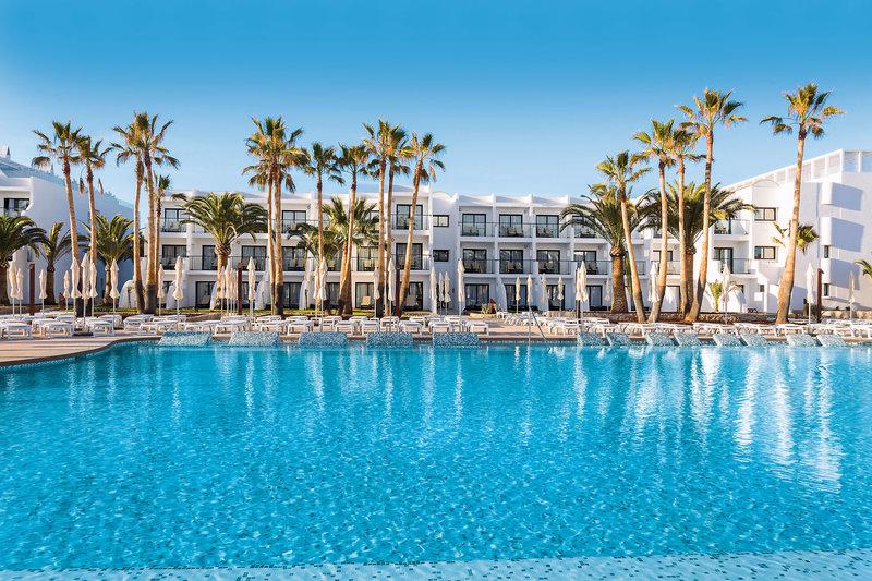 Grand Palladium White Island Resort en Spa - Playa Den Bossa - Spanje