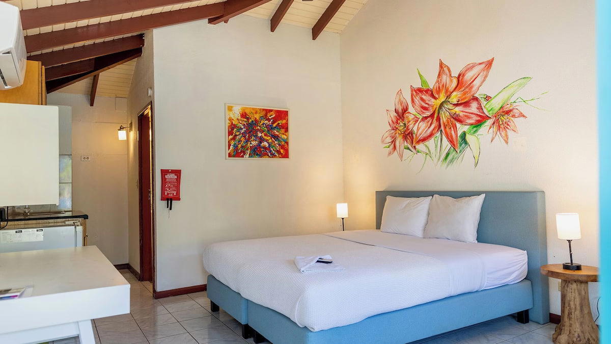 Talk Of The Town Inn En Suites