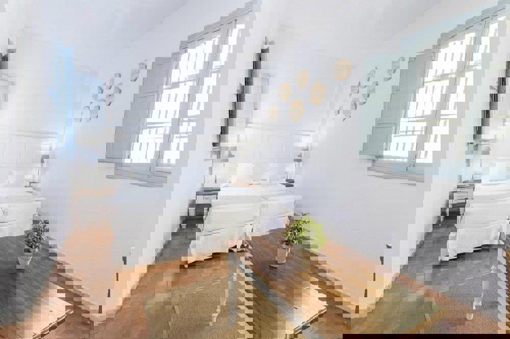 2243911-375337
