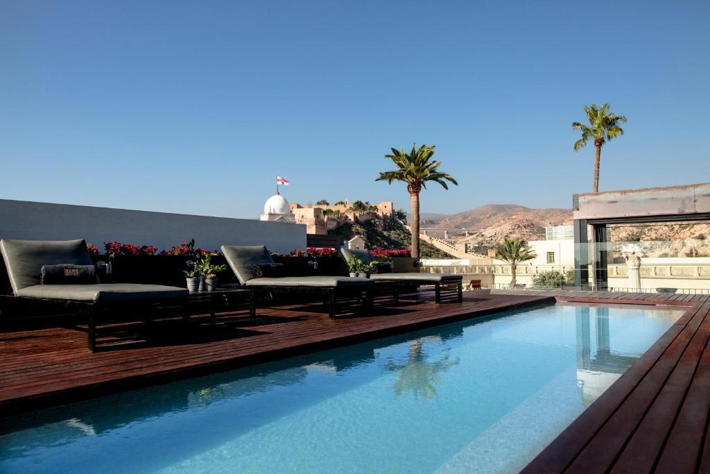 Aire Hotel en Ancient Baths Plaza Vieja