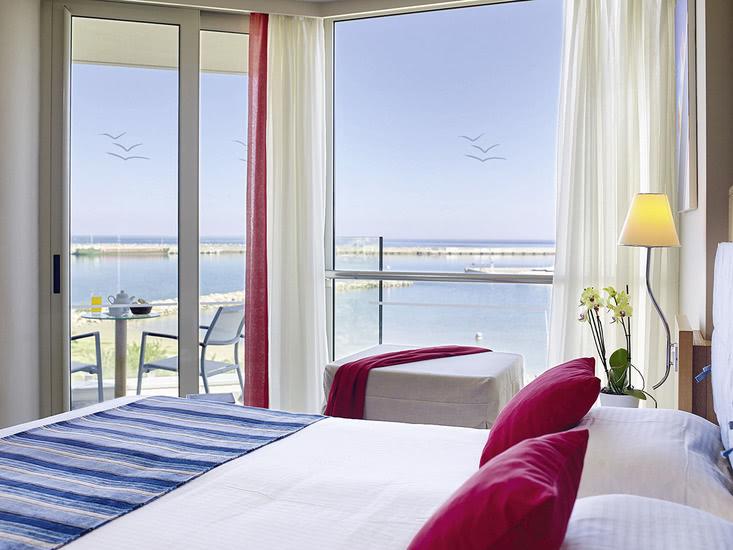 Kyma Suites Beach Hotel