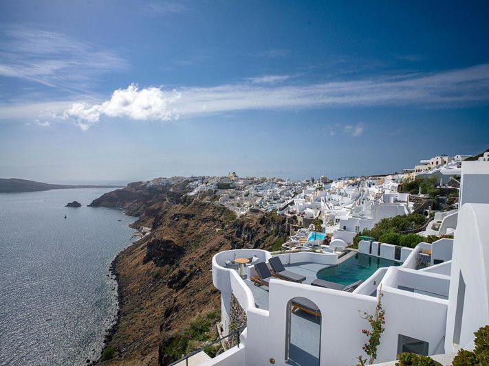 Ikies Santorini