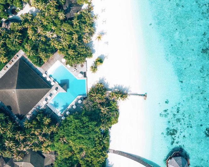 Adaaran Meedhupparu Island Resort