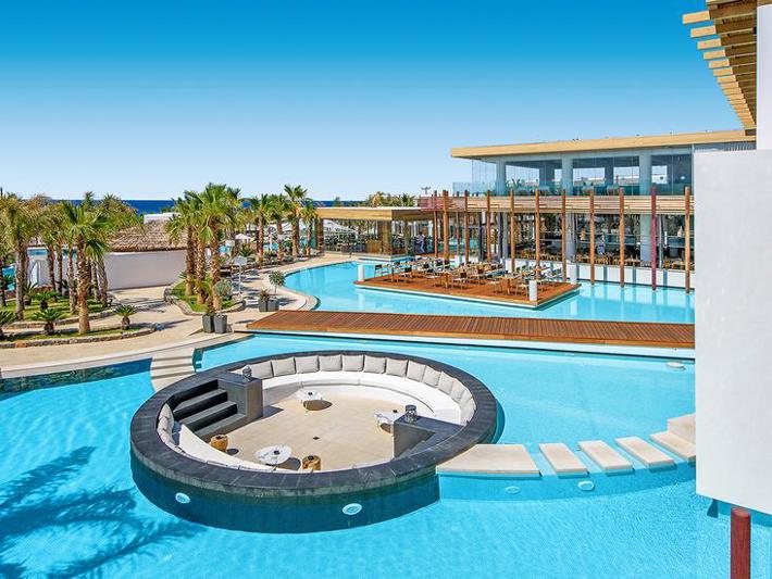 Foto Stella Island Luxury Resort en Spa ***** Analipsi