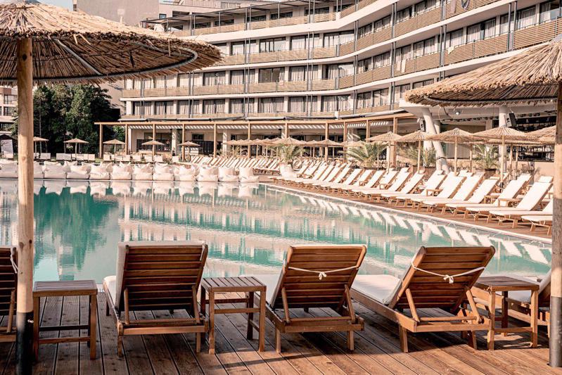 Sunny Beach Club