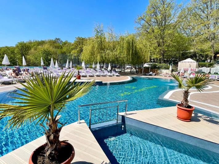 Holiday Park