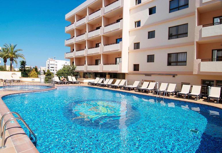 Foto Invisa La Cala **** Santa Eulalia