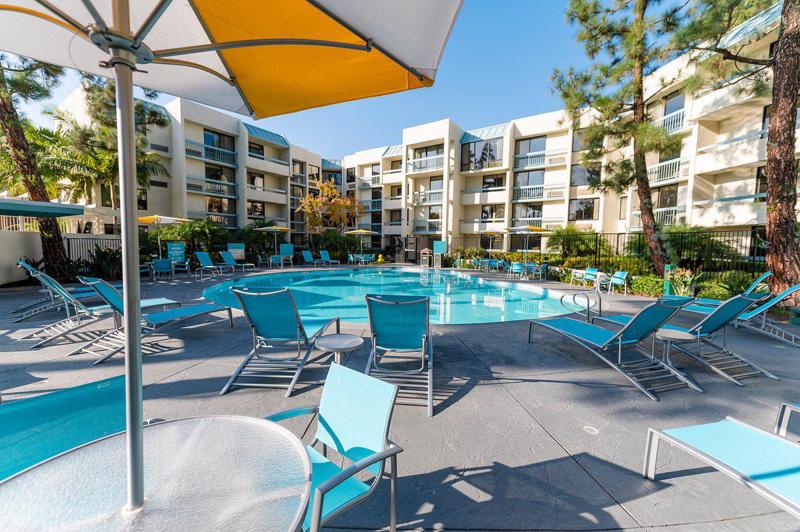 Foto Howard Johnson Anaheim Hotel en Water Playground *** Anaheim