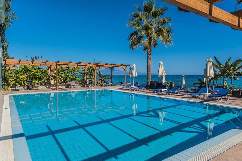 Belussi Beach Hotel en Suites