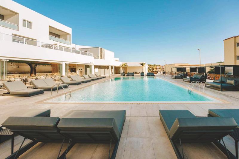 001 Higos Beach Boutique Hotel