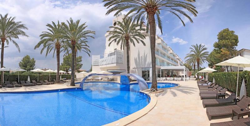 Mar Hotels Playa de Muro Suites
