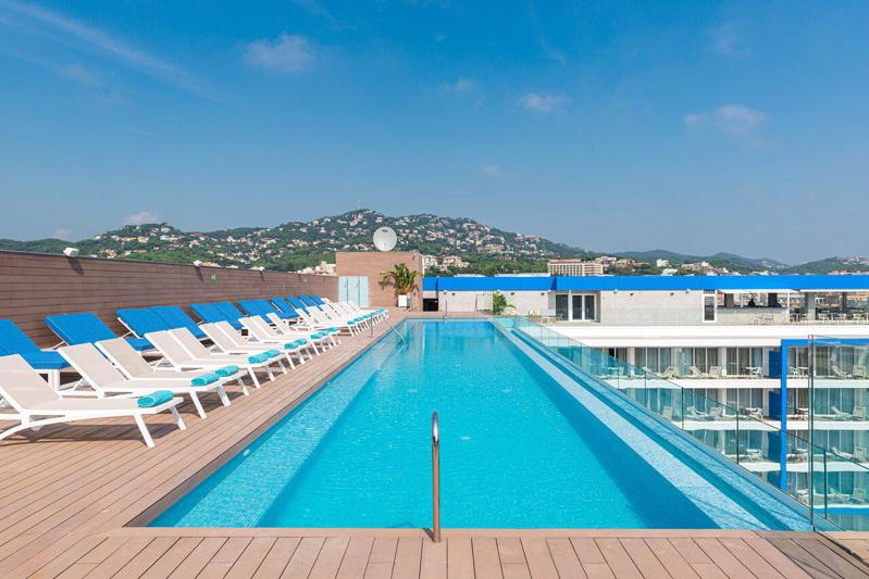 L Azure - Lloret De Mar - Spanje