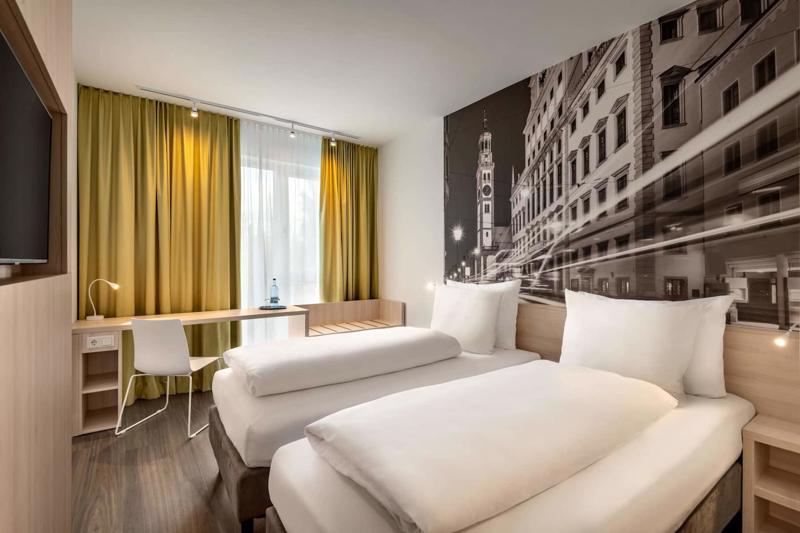 Super 8 by Wyndham Augsburg