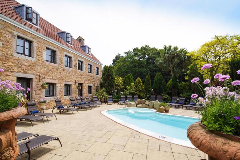 Greenhills Country House Hotel And Restaurant