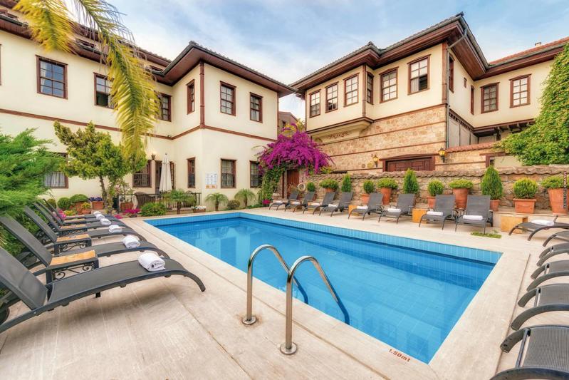 Hotel Tuvana