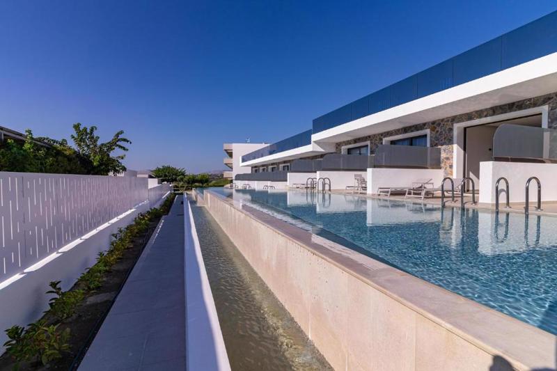 Zoes Hotel en Suites