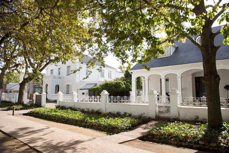 River Manor Boutique Hotel