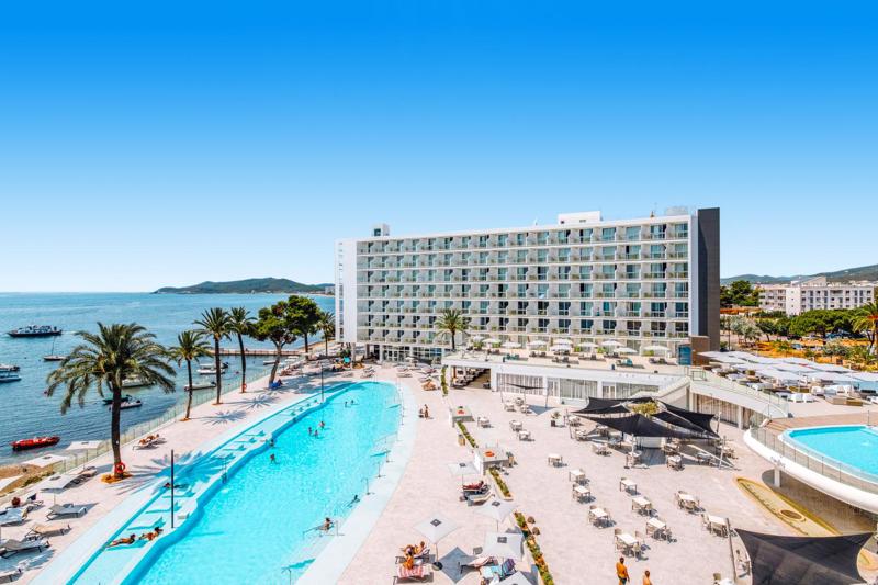 The Ibiza Twiins - Playa Den Bossa - Spanje