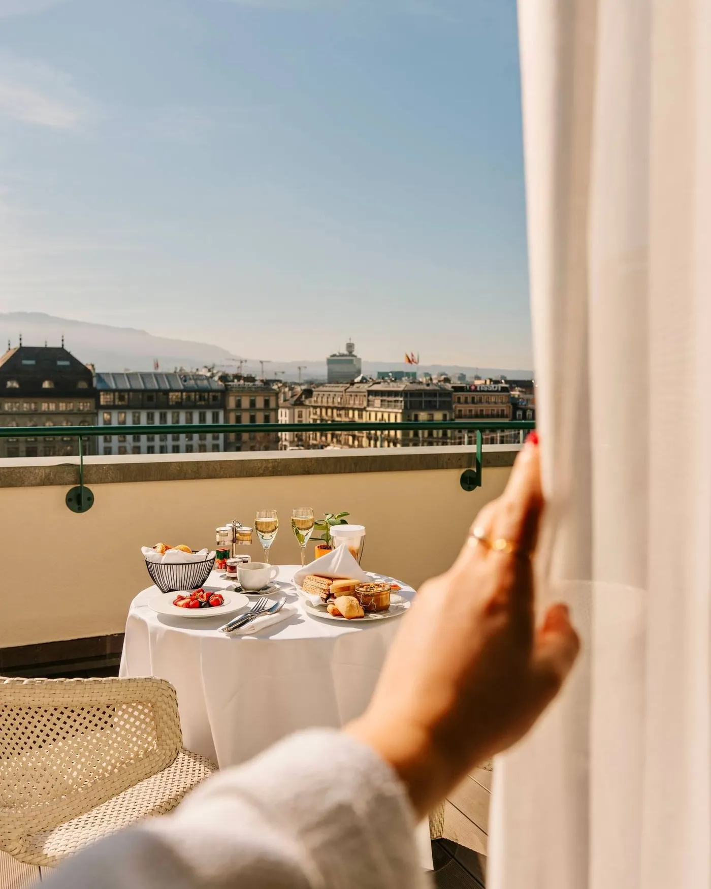 <p>Geneve | Senses</p>