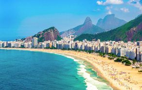 Strand van Copa Cabana in Rio de Janeiro, Brazilie