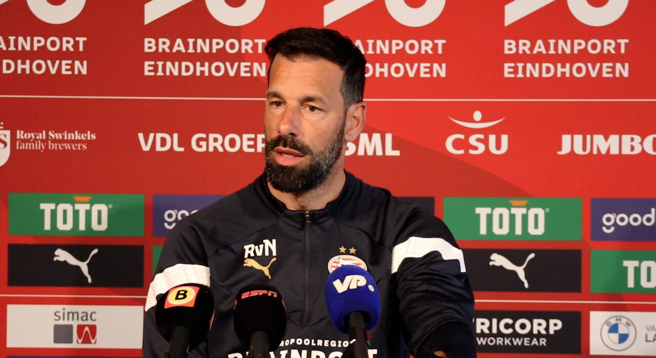 Thumbnail for article: Van Nistelrooij geniet van terugkerende huurling: 'Hij heeft het verschil gemaakt'