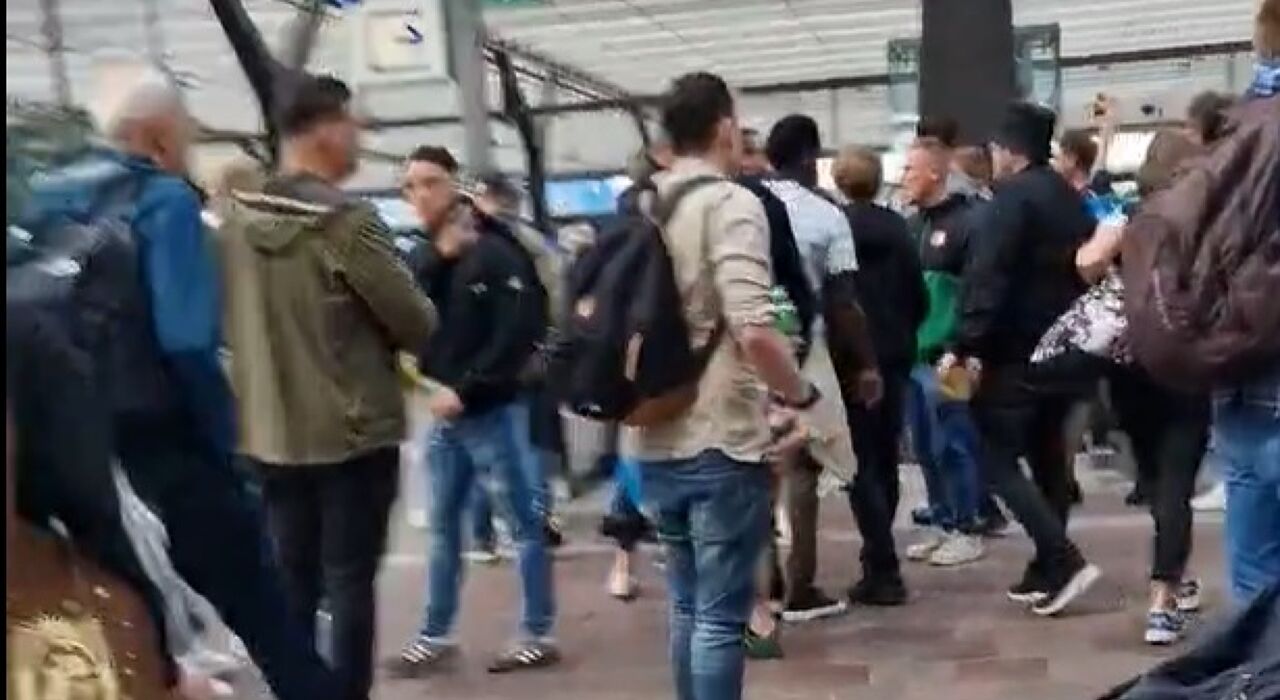 Thumbnail for article: Rotterdam is er klaar voor: Feyenoord-fans zetten Centraal Station op zijn kop