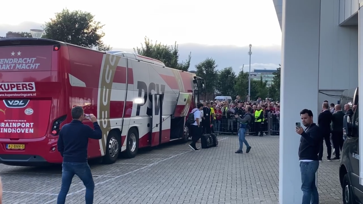 Thumbnail for article: Geen warm onthaal voor Ramalho bij Philips Stadion: 'Zeggen we maar niks tegen'