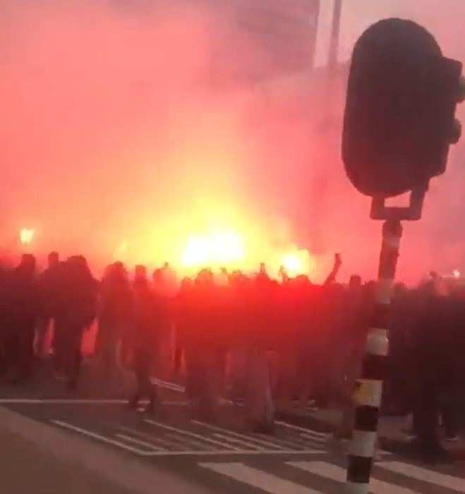 Thumbnail for article: Feyenoord-fans draaien warm voor CL-clash met Celtic: sfeeractie in Rotterdam