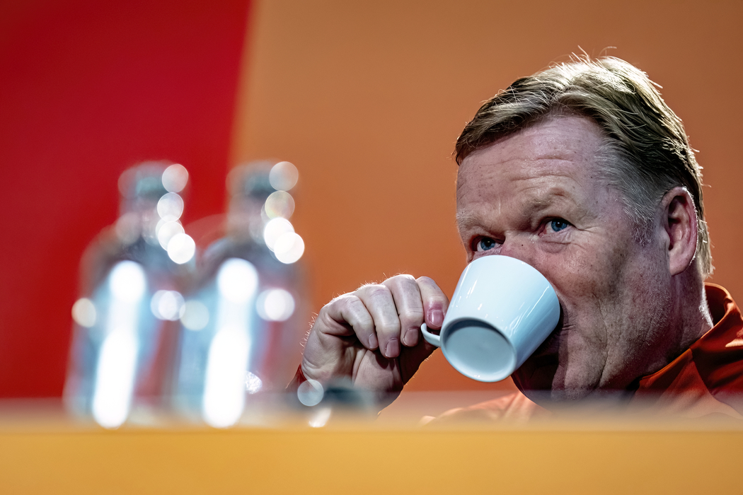 Thumbnail for article: Koeman wijst UEFA nog altijd op heikel punt bij spelers: 'Komt weinig van terecht'