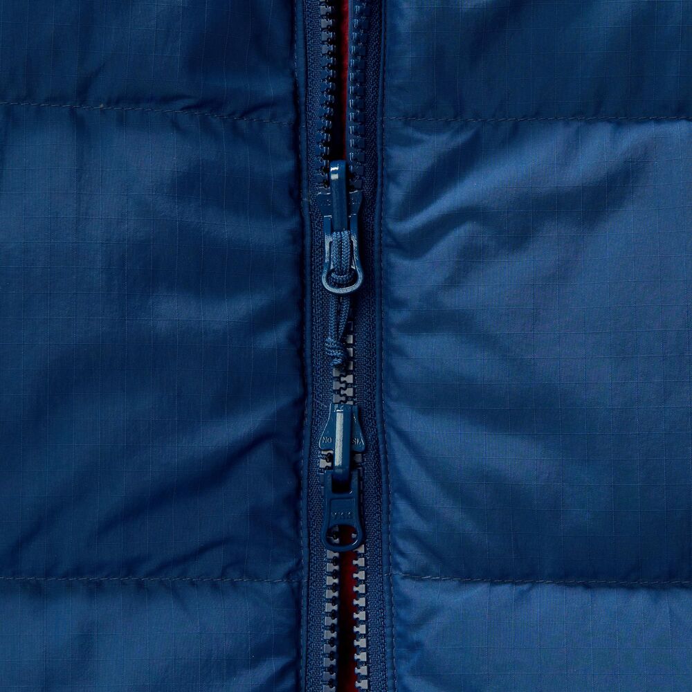 Hale Navy/red Fury klik voor vergroting