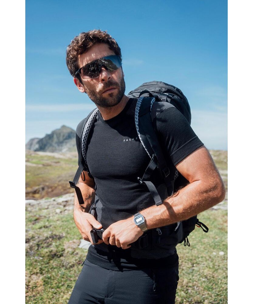 Black klik voor vergroting