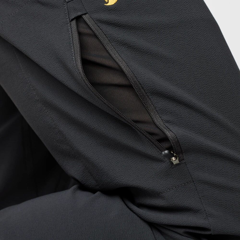 Black klik voor vergroting