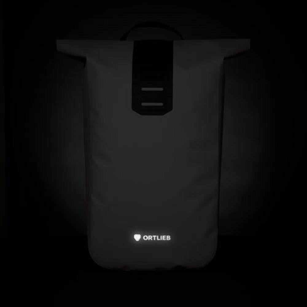 Black klik voor vergroting
