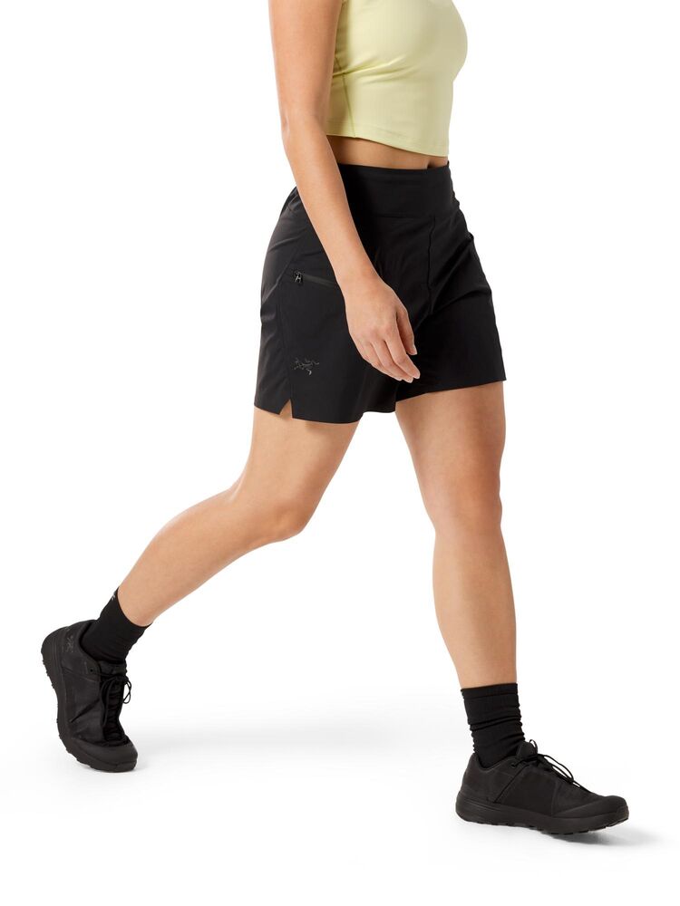Black klik voor vergroting