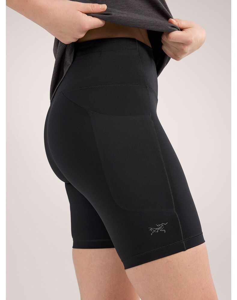 Black klik voor vergroting